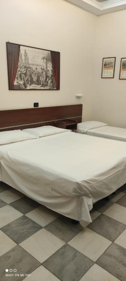 Hotel Luna Rossa Napoli Exterior foto