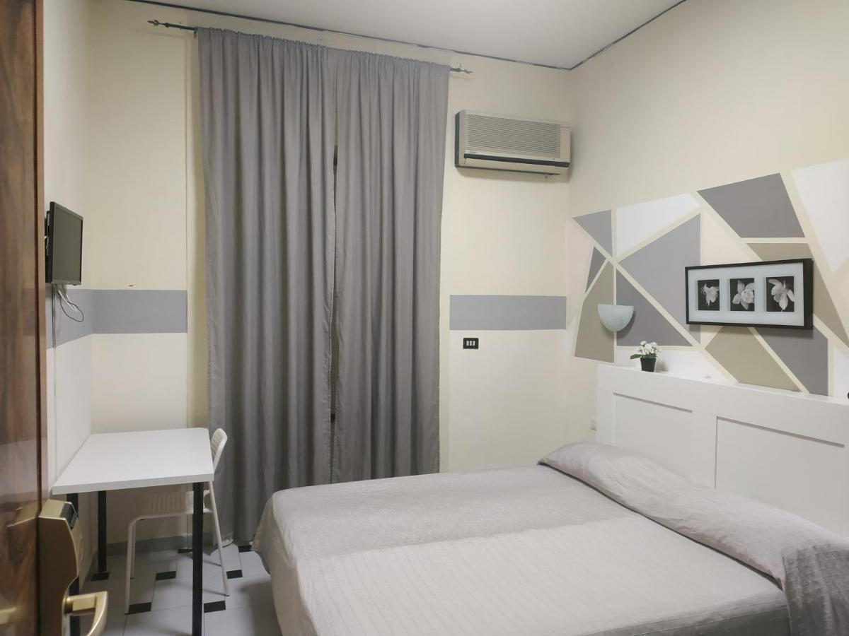 Hotel Luna Rossa Napoli Exterior foto